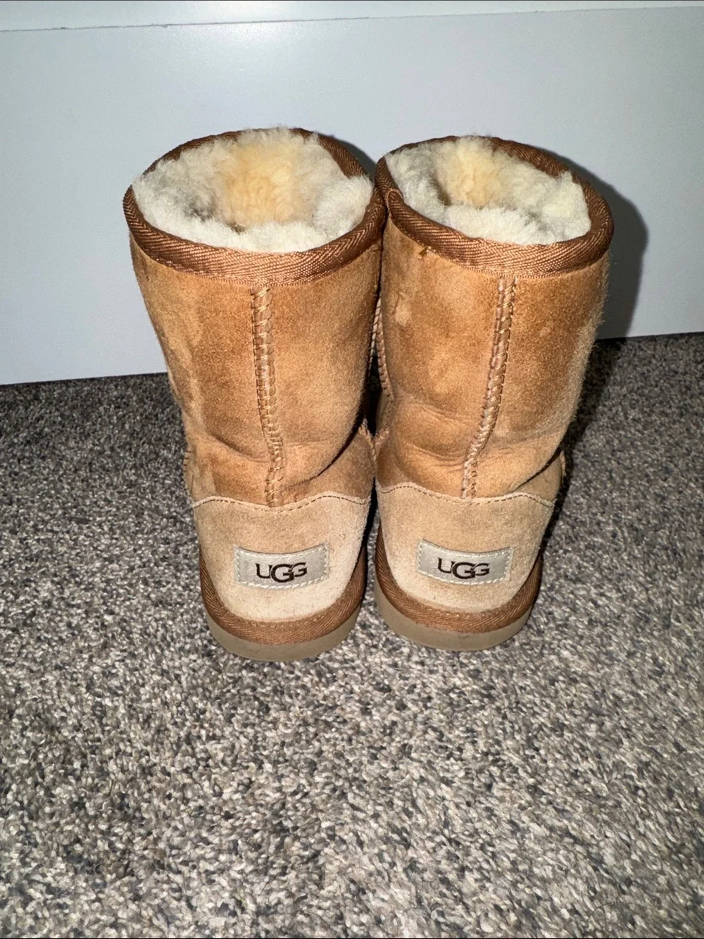 UGG Chestnut Suede Short Shearling Boots Sz 4